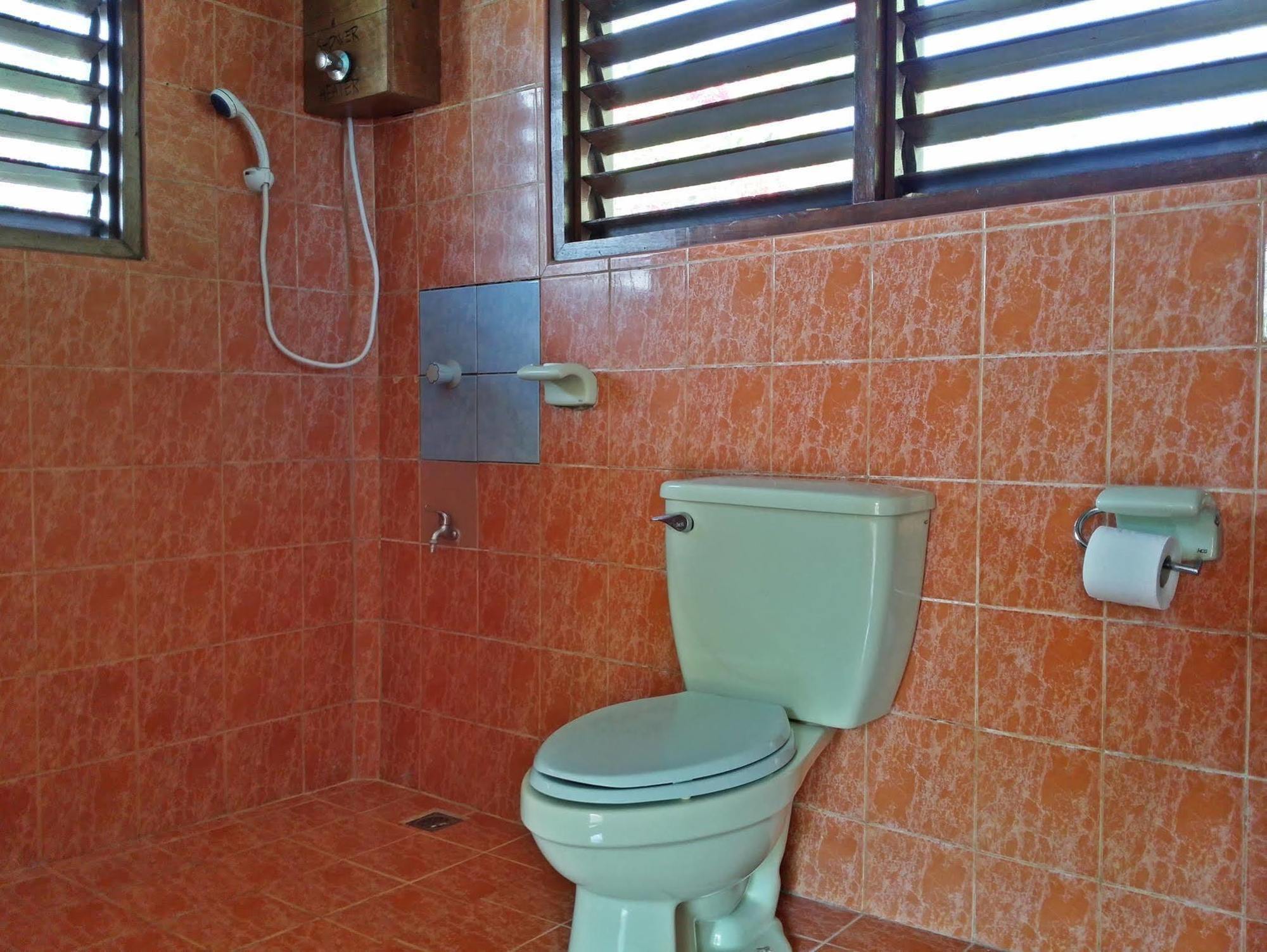 Hotel Casa Rosa Taytay Palawan Exterior foto