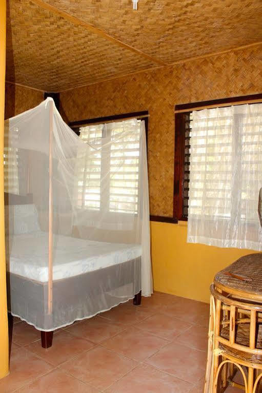 Hotel Casa Rosa Taytay Palawan Exterior foto